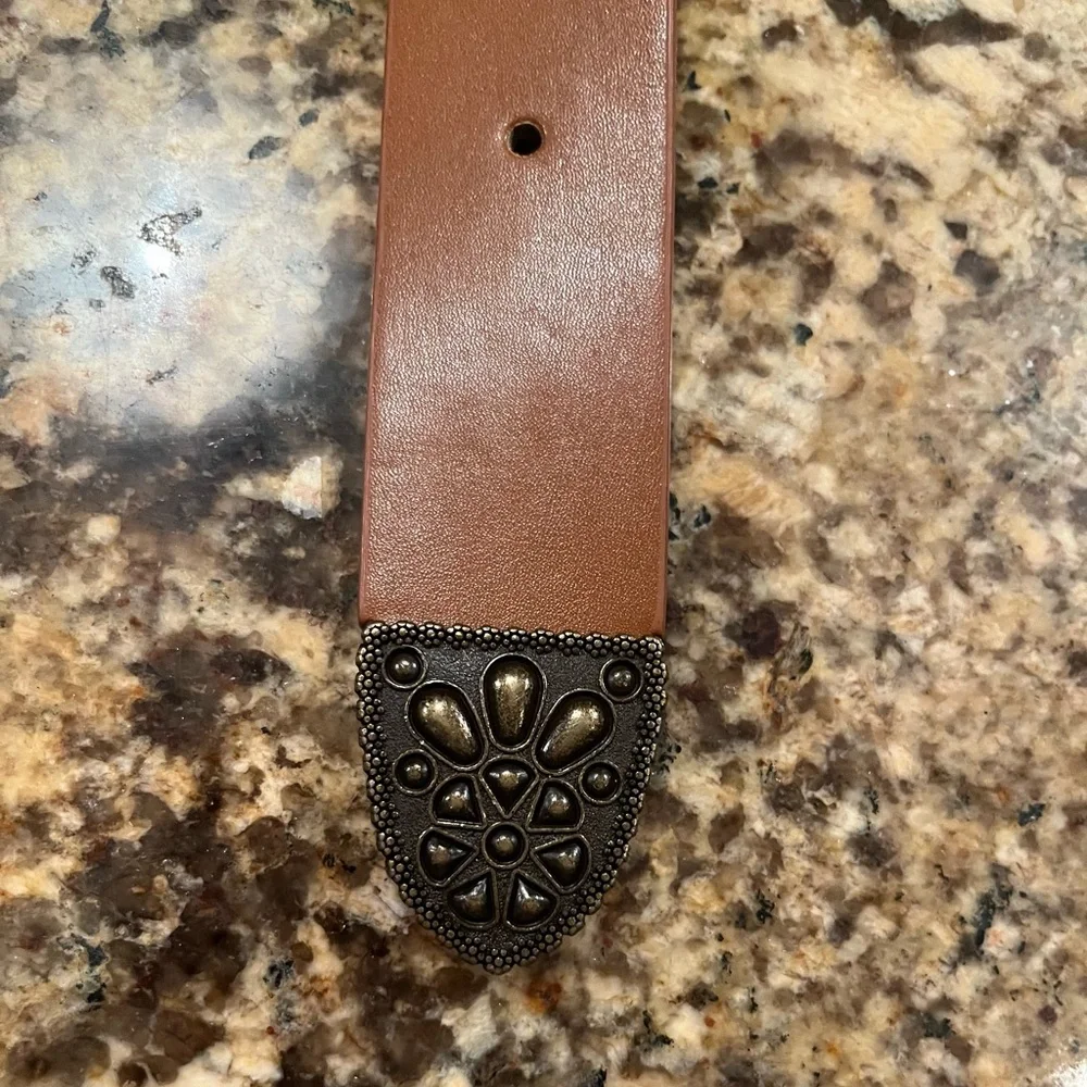 NWT Twig & Arrow Western Faux Leather Medallion Belt